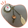Porte clé rond bronze love chichis + feuille dorée
